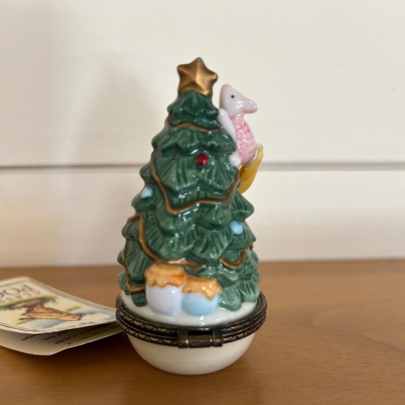 Classic Pooh Midwest of Cannon Falls Porcelain Hinged Box - Picture 4 of 10